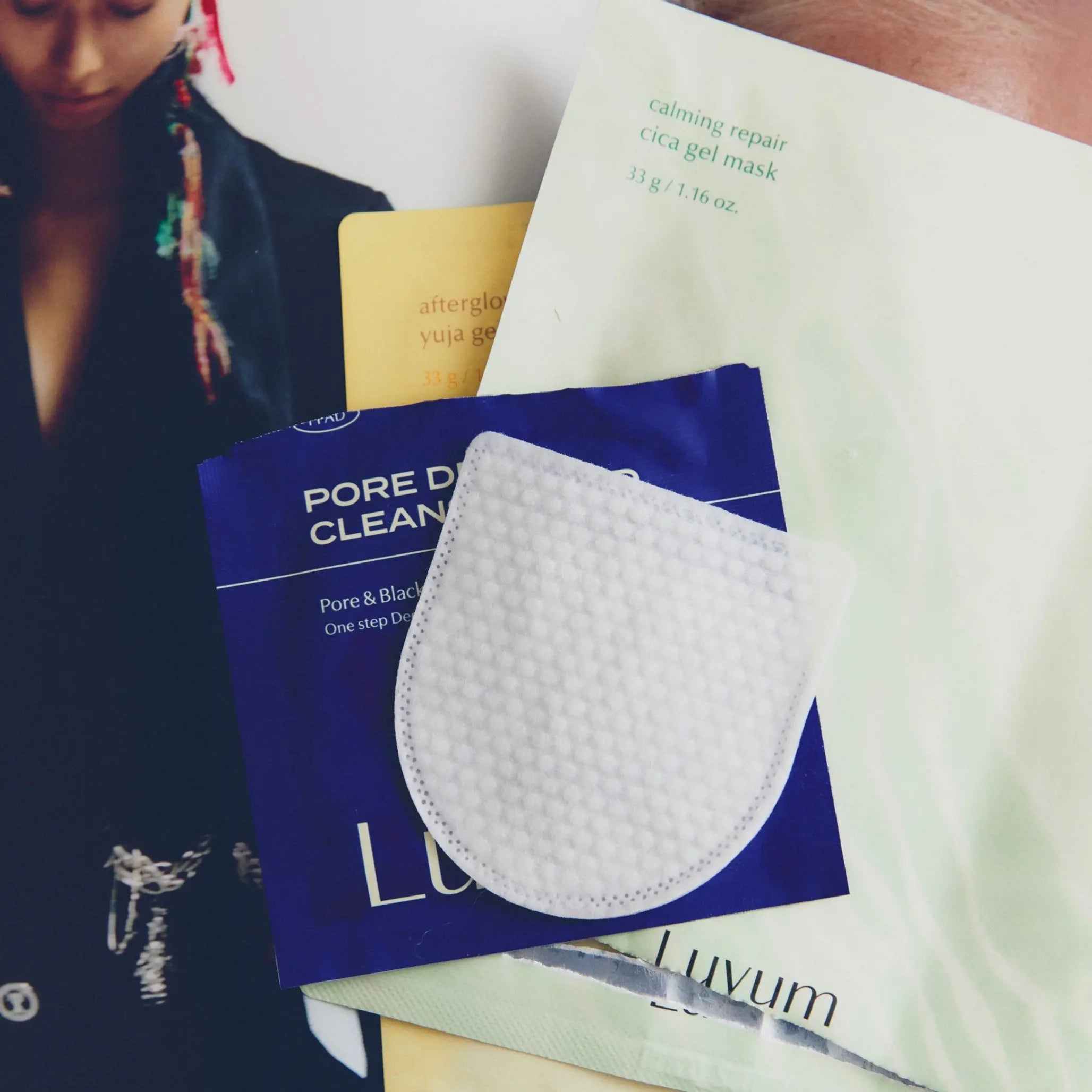 Deep Cleansing Pore-Minimizing Pads with AHA Acids Luvum-thumbmail-9